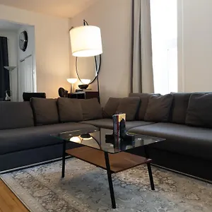 Perfect For Groups Big Livingroom 2 Backyard 3br Holiday home